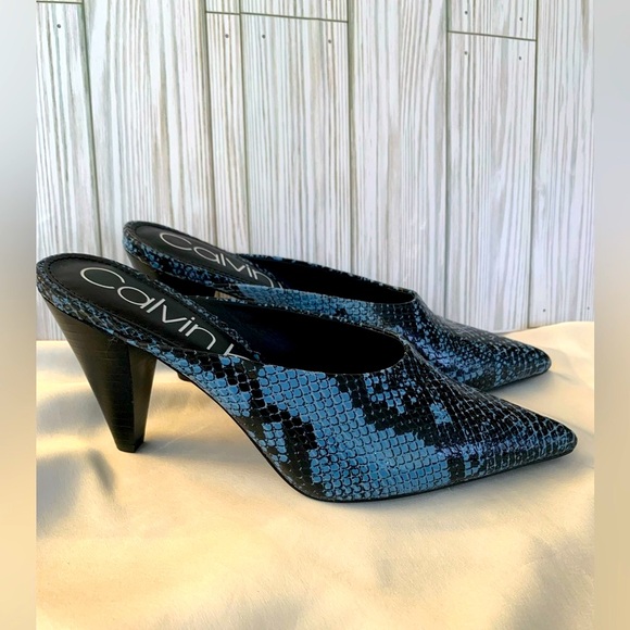 Calvin Klein Iyanna Blue Snakeskin Print Pointed Toe Mule SZ 8 - Picture 5 of 11